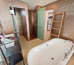 Вилла Deluxe с балконом в Tropicana Pool Villa
