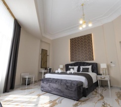 Семейный люкс Deluxe в Modern Luxury Hotel