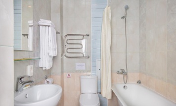 Номер делюкс №108 в Hotel central