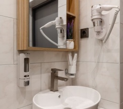 Полулюкс в Папа и море