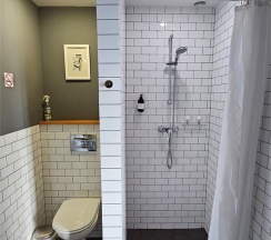 Дом с 4 спальнями в Alpika house