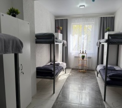 8-ми местный для мужчин в Легенда