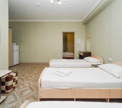 Четырёхместная комната с раздельными кроватями в Чайка