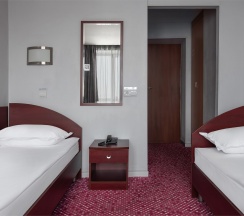 Стандарт с двумя односпальными кроватями в Marins Park Hotel Нижний Новгород
