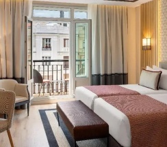 Двухместный номер Superior с балконом (двуспальная кровать) в Senator Gran Vía 70 Spa Hotel