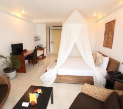 Двухместный номер Superior с балконом и с красивым видом из окна двуспальная кровать в The Melanesian Port Vila Hotel