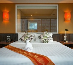 Люкс Deluxe в Hotel Mermaid Bangkok