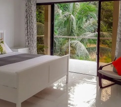 Апартаменты Deluxe c 1 комнатой с балконом в East Horizon Self-Catering