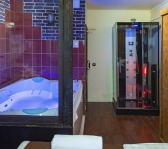 Номер 5 ***** звезд одно - двухместный.(Двуспальная King Size кровать.Мини бассейн.Сауна. SPA) в Строгино-экспо