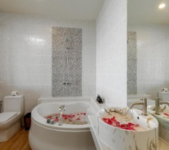 Двухместная вилла Deluxe Sunset двуспальная кровать в Secret Cliff Resort Phuket