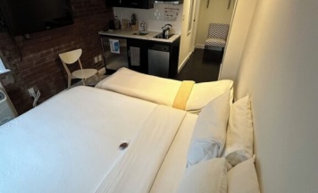 Номер Deluxe в East Village Hotel