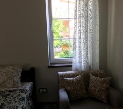 Стандартный номер (с балконом)  Две односпальные кровати + доп.место в Garden House