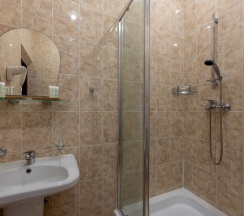 Стандарт с двуспальной кроватью в Утомленные Солнцем