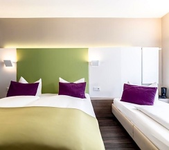 Двухместный номер Standard с видом на улицу двуспальная кровать в Hotel Demas City