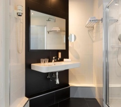 Двухместный номер Standard двуспальная кровать в Mercure Paris Alesia