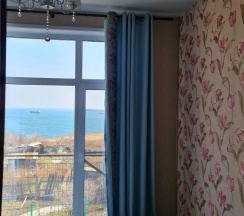 Вилла с балконом и с красивым видом из окна в Гостевой дом