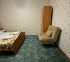 Апартаменты с 3 комнатами в Славный дом