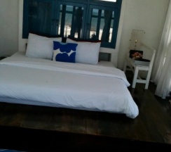 Номер Standard с балконом и рядом с пляжем в Hua Plee Lazy Beach
