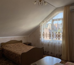 Четырёхместный номер Standard с балконом в Удача