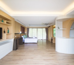 Люкс в Phi Phi Nice Beach Hotel Hip