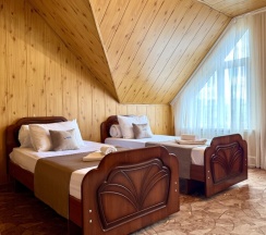 Четырёхместная комната эконом в Корнилофф от Травел Хотелс Антураж