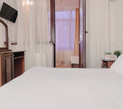 3х местный комфорт с видом на столовую и территорию отеля в Эргес