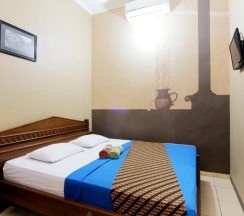 Двухместный номер Deluxe двуспальная кровать в Hotel Monica Jogja