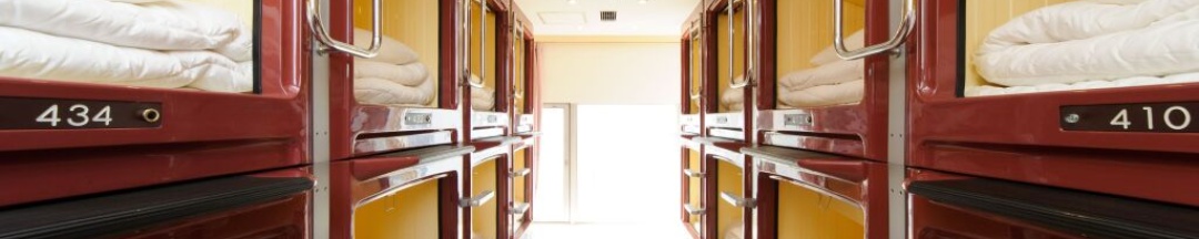 Кровать в общем номере (женский номер) в Oak Hostel Cabin