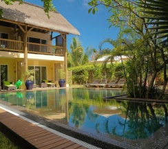 Номер Standard с балконом и с красивым видом из окна в Ocean Villas