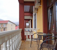 Трехместный стандарт в Элион