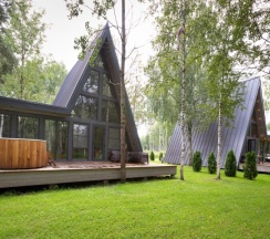 A-Frame № 8 (оснащение дома, стоимость купели и бани см. Подробнее) в Les holidays