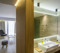 Двухместный полулюкс (двуспальная кровать) в Ibis Styles Heraklion Central
