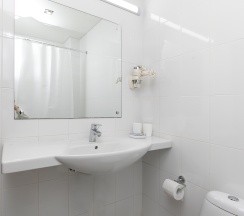 Стандарт 2-х местный с большой кроватью в Жемчуг