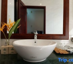 Люкс с видом на бассейн в Santa Garden Resort