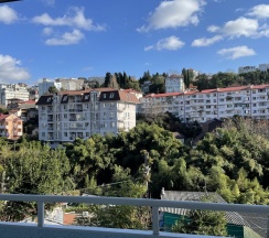 Трёхместный номер Standard с балконом и с красивым видом из окна в На Короткой