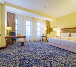 Двухместный номер Superior двуспальная кровать в Ramada by Wyndham Almaty