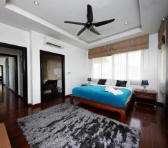 Вилла с 6 комнатами в Villas In Pattaya