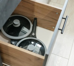 Трёхместные апартаменты c 1 комнатой в Квартира TroeSutokApart Металлургов 27