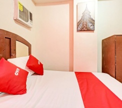 Двухместный номер Standard двуспальная кровать в OYO 894 Cosmo Hotel P Campa Manila