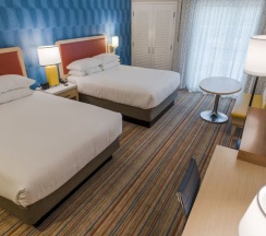 Двухместный номер корпус 2 Deluxe (2 отдельные кровати) в Howard Johnson by Wyndham Anaheim Hotel and Water Playground