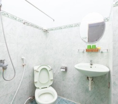 Четырёхместный номер Standard в Vuta Hotel