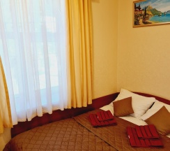 Номер стандарт улучшенный с 1 двуспальной кроватью в Золотой Лев