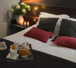 Номер в Hotel Lumières Montmartre Paris