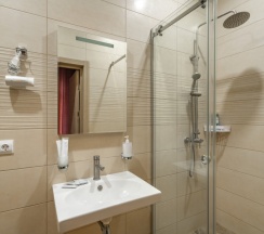Комфорт 201 202 205 301 302 305 в Grey`s hotel