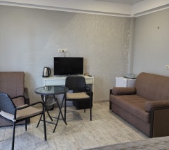 Четырехместный номер с балконом в GB