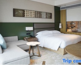 Номер Deluxe в DoubleTree by Hilton Ya'An