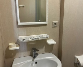 Кровать в общем номере в Solo