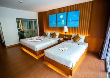 Трёхместный номер Deluxe в Phi Phi Harbour View Hotel