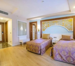 Четырёхместный номер Семейный с видом на море в J'adore Deluxe Hotel & Spa