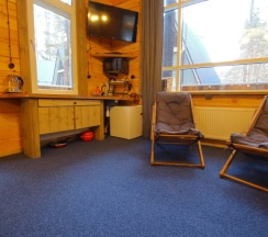 Коттедж с красивым видом из окна в Glamping_07